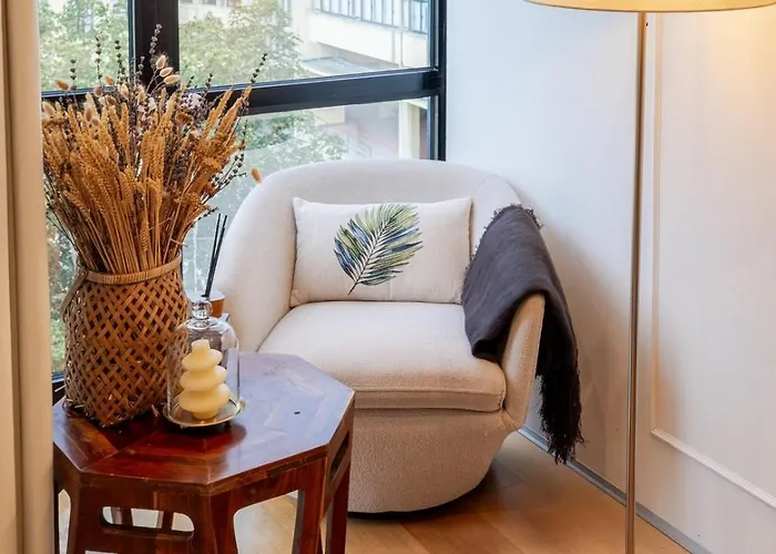 Stylish Flat With Workspace & Garage By Hostwise Apartment *