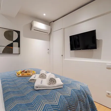 Stylish Flat With Workspace & Garage By Hostwise Apartment *