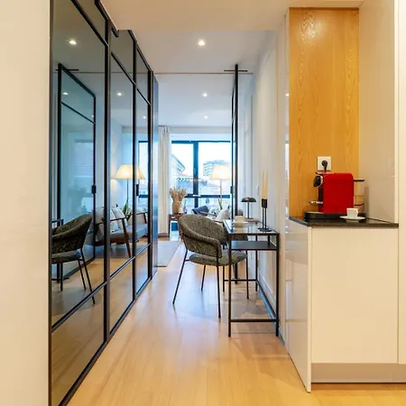 Stylish Flat With Workspace & Garage By Hostwise * Porto