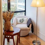 Stylish Flat With Workspace & Garage By Hostwise 아파트 *
