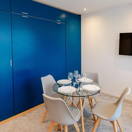 Stylish Flat With Workspace & Garage By Hostwise * Порту