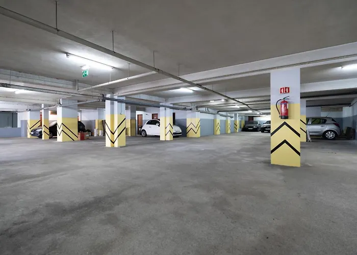 アパート Stylish Flat With Workspace & Garage By Hostwise