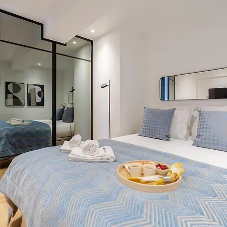 Lejlighed Stylish Flat With Workspace & Garage By Hostwise