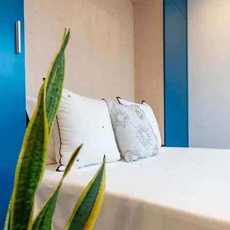 Stylish Flat With Workspace & Garage By Hostwise *