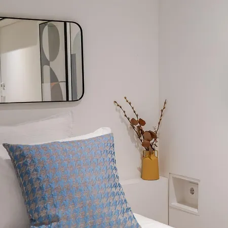 Lejlighed Stylish Flat With Workspace & Garage By Hostwise *