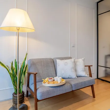 Stylish Flat With Workspace & Garage By Hostwise Lejlighed *