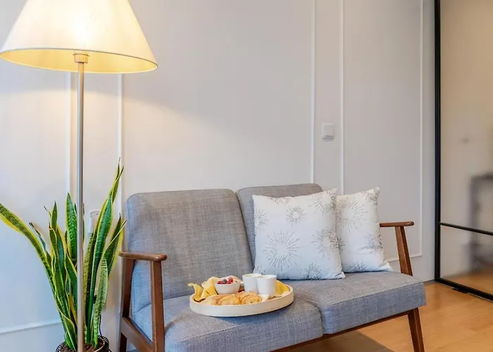 Stylish Flat With Workspace & Garage By Hostwise شقة *