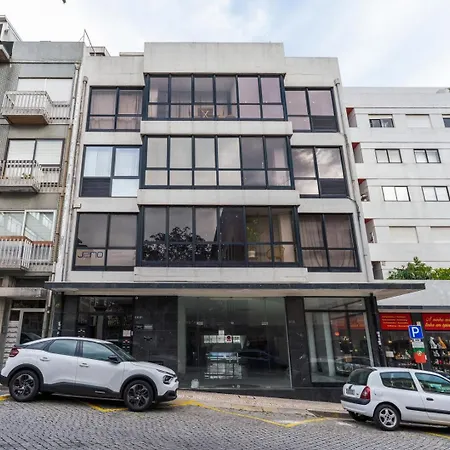 Apartment Stylish Flat With Workspace & Garage By Hostwise