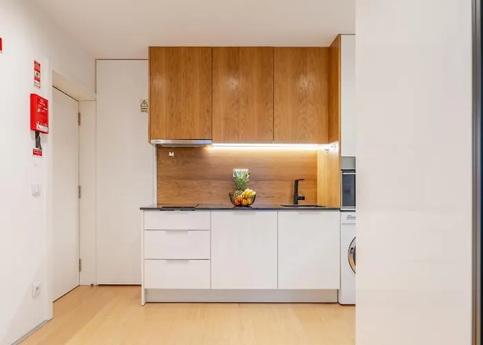 Apartment Stylish Flat With Workspace & Garage By Hostwise Porto